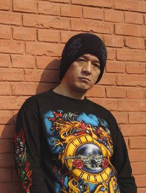 《周末情人》,《极度寒冷》等等,在上世纪的80到90年代,贾宏声成瘟怂