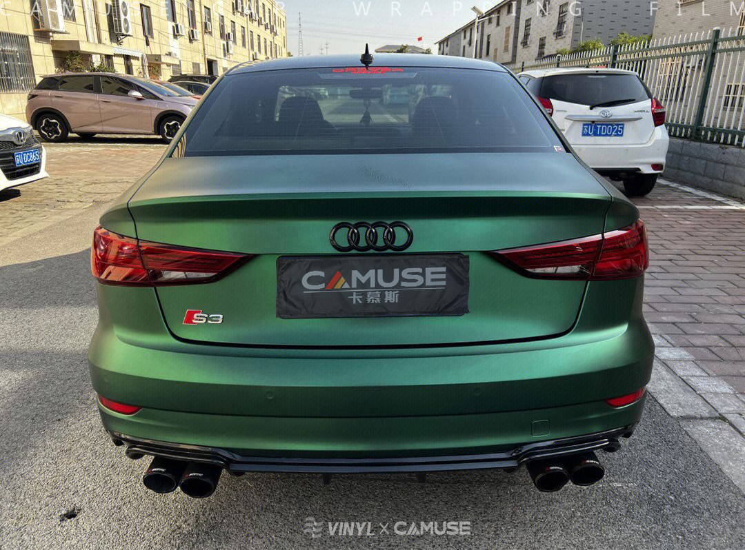 奥迪卡慕斯改色膜毒液绿,思域未来感爆棚