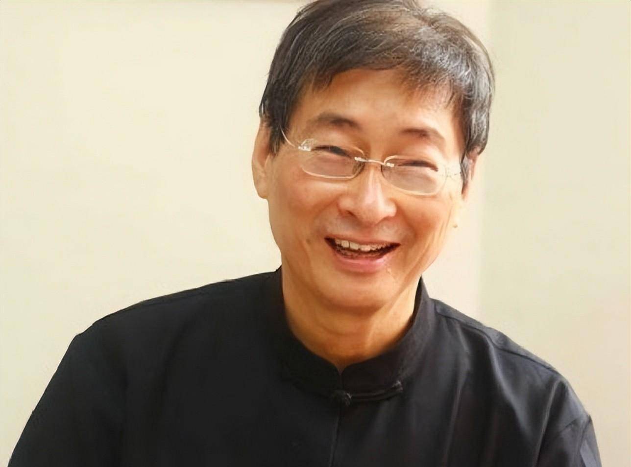 台湾黑帮大佬张安乐,扛五星红旗游行,唱"大中国"梦想祖国统一_美国