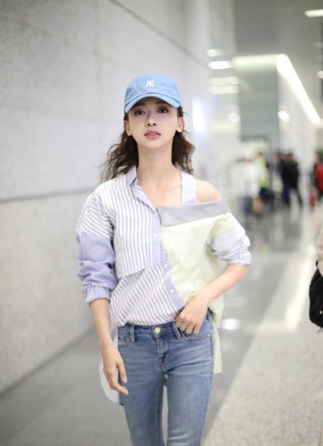 吴谨言的瘦小身材还挺适合露肩,看着清新又俏皮,挺显气质的_设计的