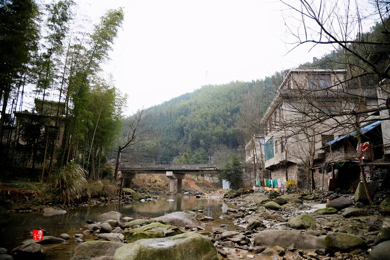 初春时节,大山深处,新宁县水庙镇新桥村风景