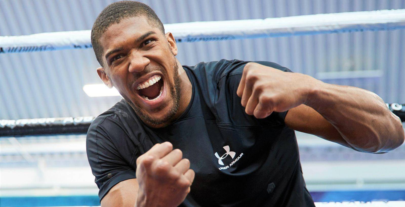 拳王约书亚聘请25岁左撇子担任陪练,誓言一举摧毁乌西克_拉蒂_实战