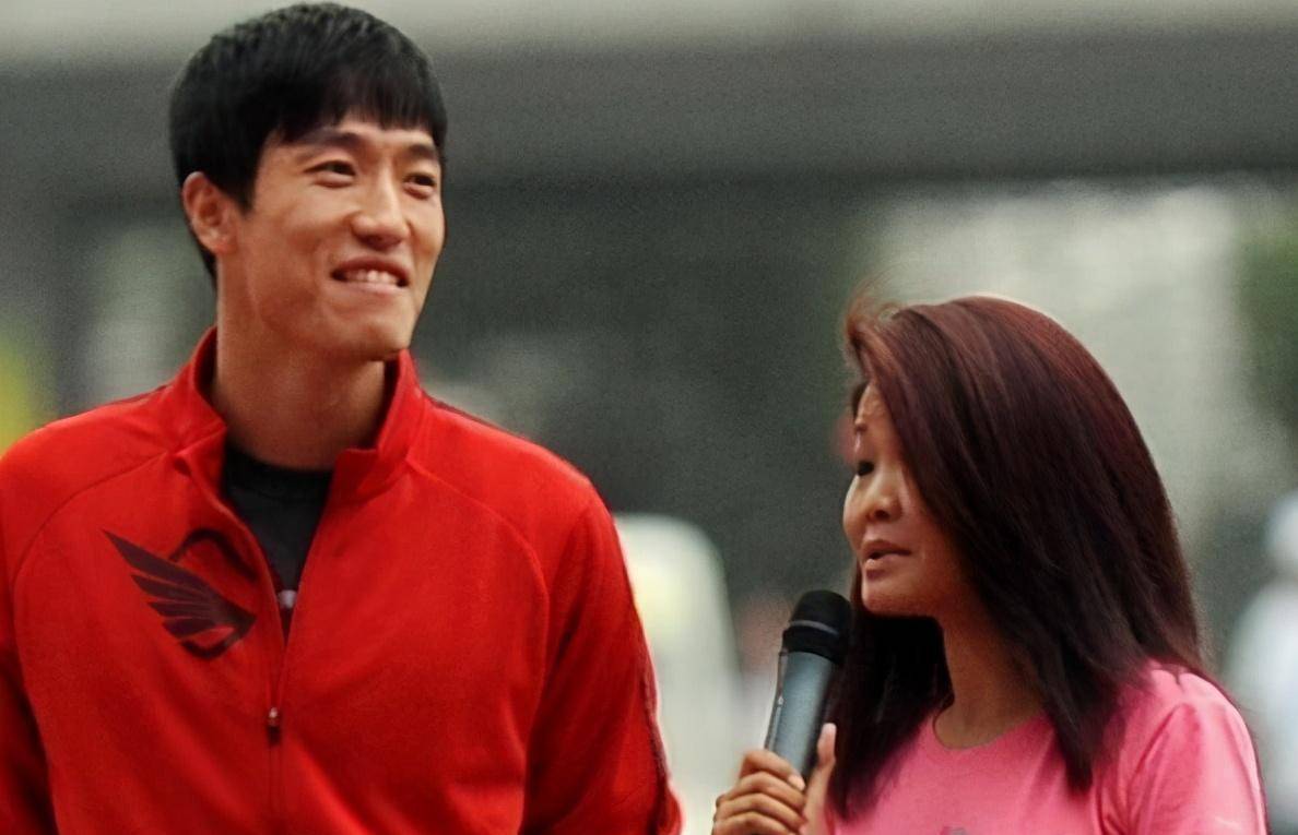 刘翔已退役,他的御用记者冬日娜怎么样了?_博尔特_史冬鹏_成为了