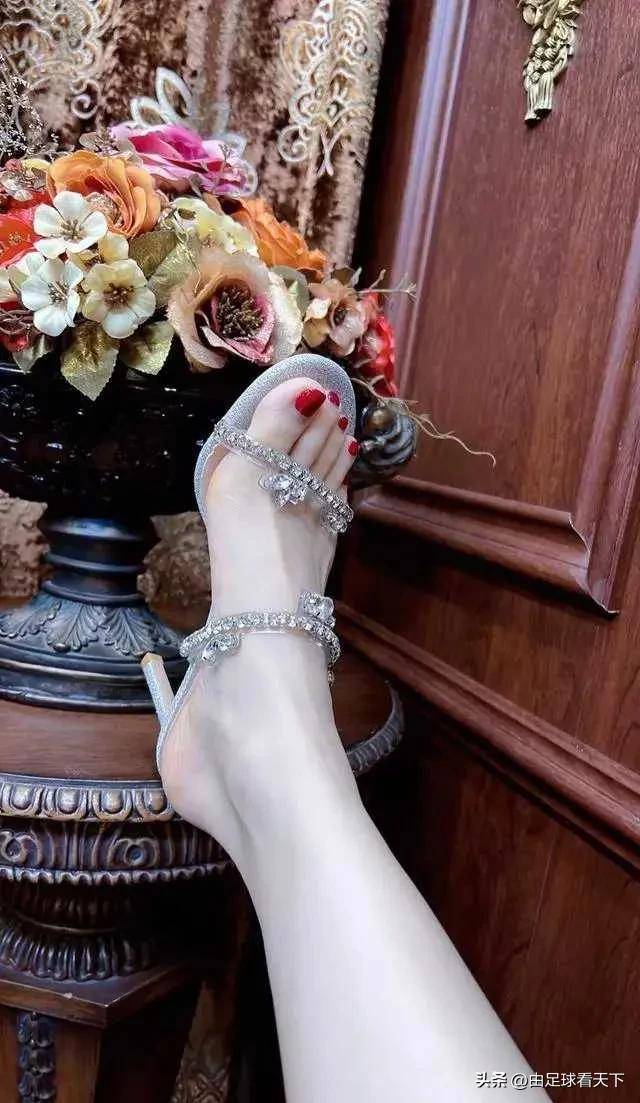 世界上最美脚趾人图片
