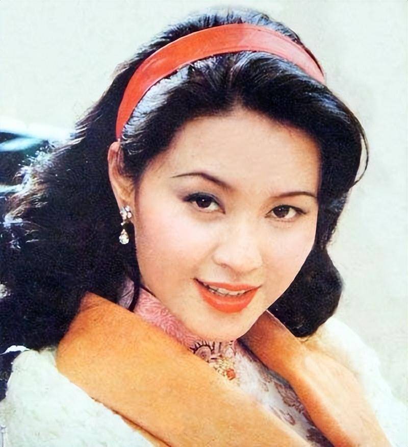 屠洪刚:3个孩子3个妈,给继子买百万豪车,让亲儿子靠网贷生活?