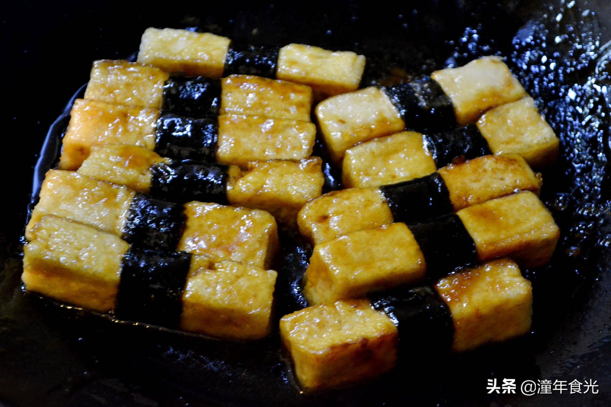 手把手教你做日式照烧豆腐,做法简单,颜值高,好吃到停不下来_酱汁