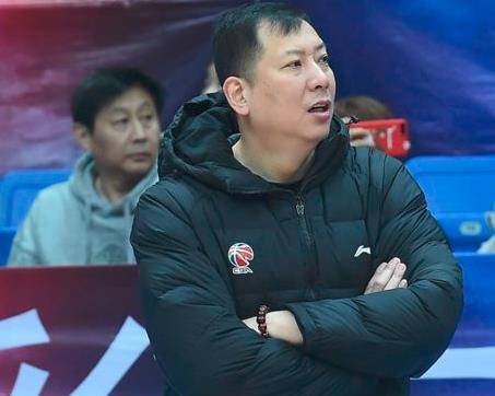 辽篮名宿上阵特训,杨鸣爱将受益,付豪被开小灶_吴乃群_训练_球员