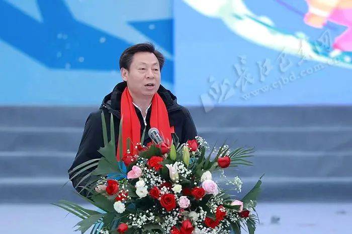 湖北省体育局党组成员,副局长骆启义分别致辞;巴东县委书记黄波主持