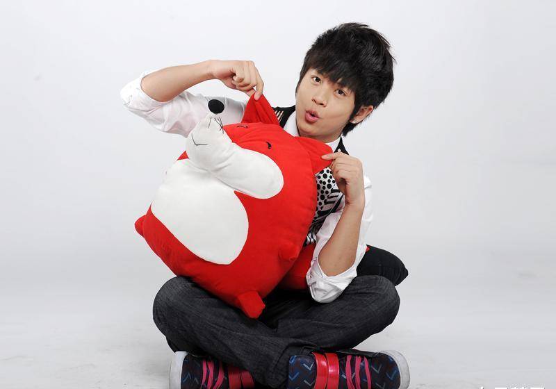 纯情男孩的快乐男声,爱唱爱跳爱演戏,武艺是否精通十八般武艺?