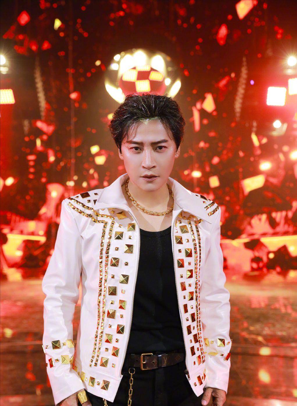 陈志朋找到了自己的那束光!曾经一起奋斗过的队友,差距有点大?