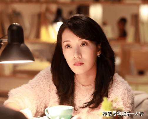 《都挺好》扮演朱丽的女演员是李念,也许大家看着有点眼熟,她曾饰演