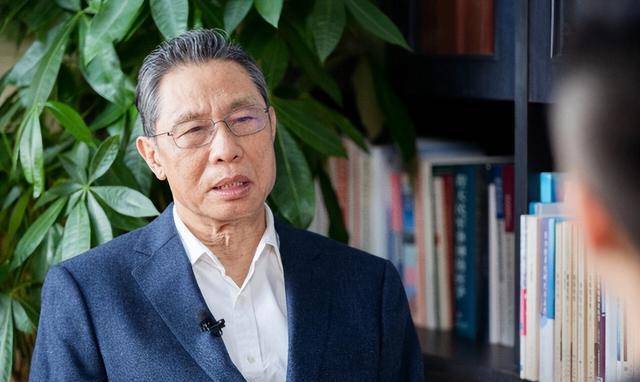 兰州大学黄建平院士认为,虽然目前大家正处于感染新冠