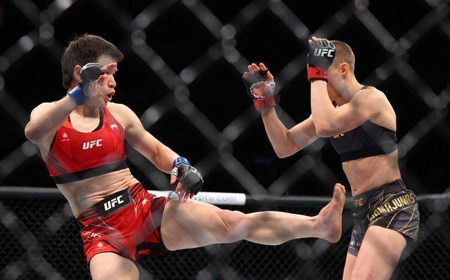 张伟丽二番战再负罗斯 无缘夺回金腰带_双方_比赛_回合