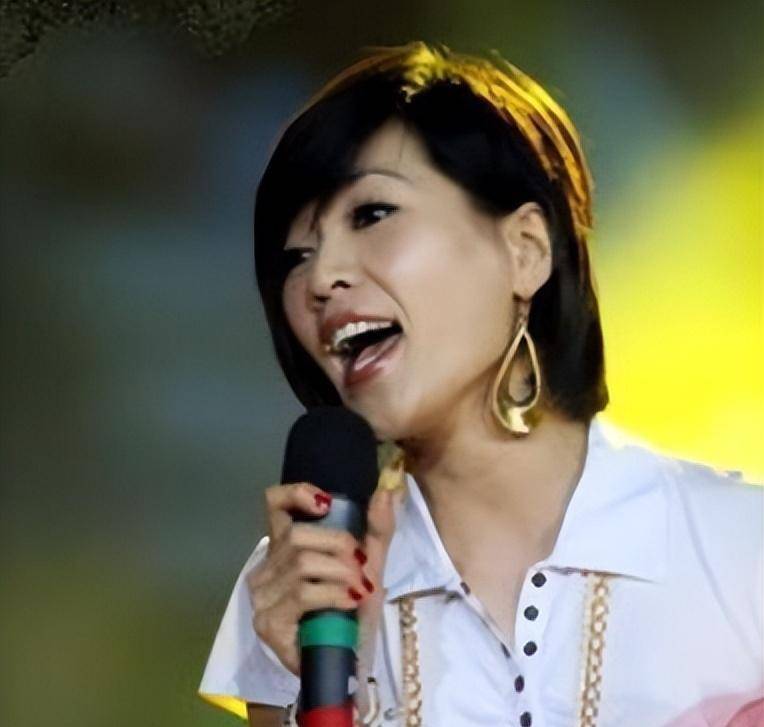 等人做唱片,就在阿桑的人生难以为继之际,她遇到了生命中的伯乐王一萍