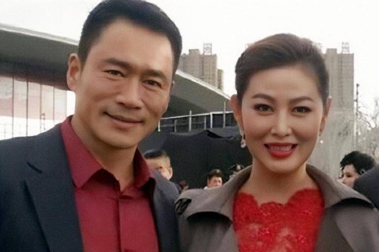 "最美金莲"王思懿,武松丁海峰差点为她离婚,如今52岁依旧美艳_母亲