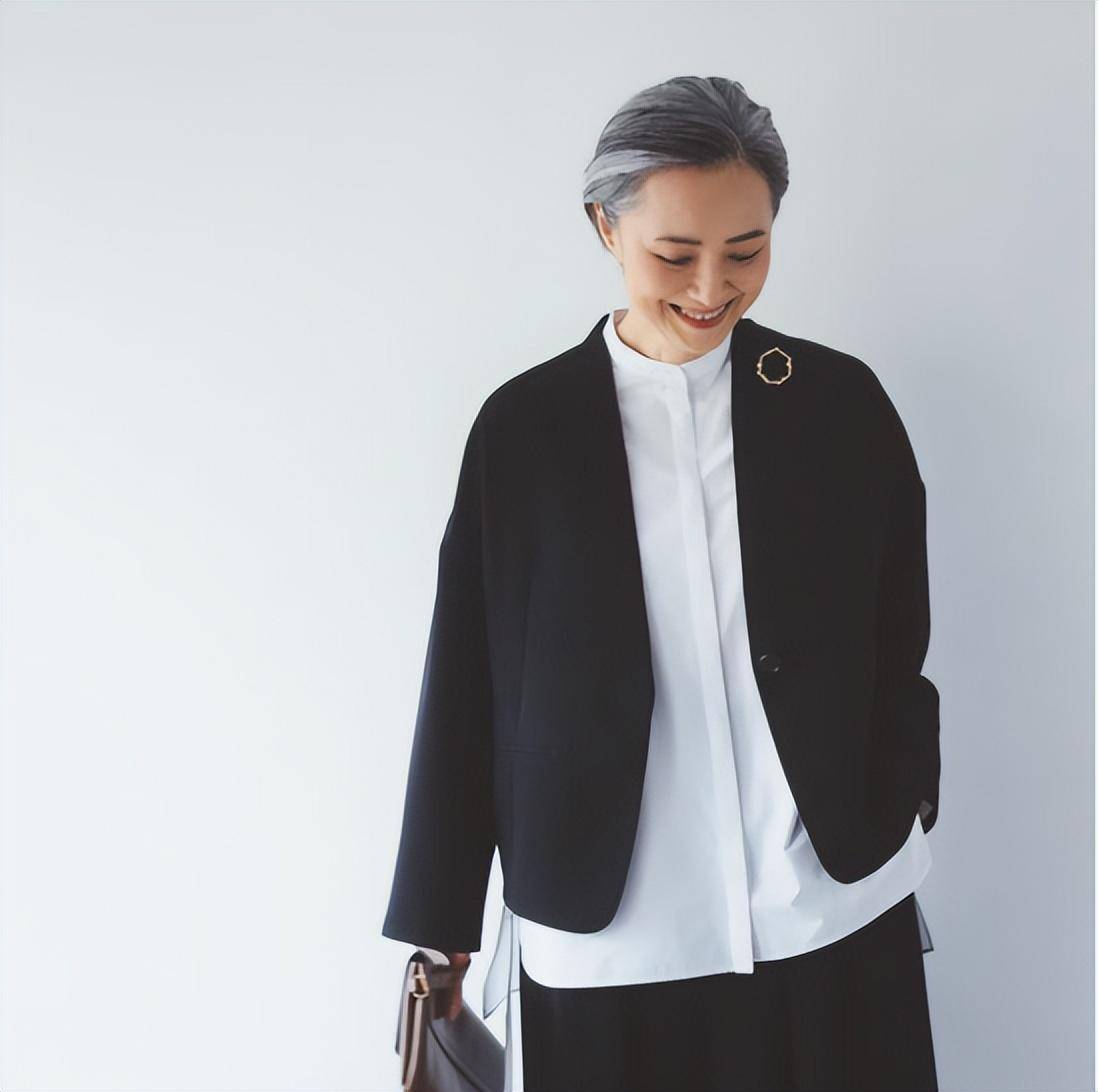 这位日本老太太真会穿衣服,学会这几招搭配,老年人也能穿出时尚_基础