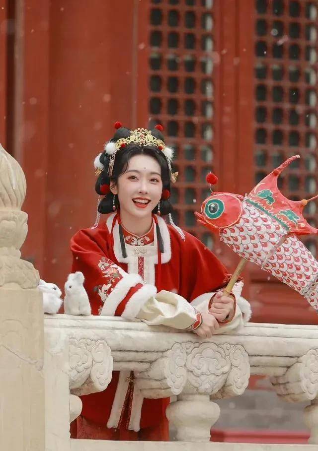 明星贺岁丨演员宣璐 福星高照 清新淡雅甜美_女孩子_林智双_声明