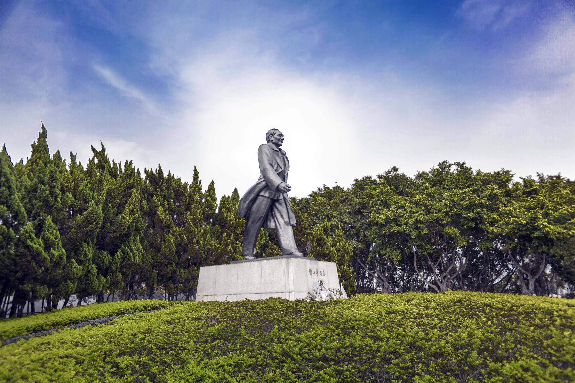 深圳又出"遛娃胜地",不收门票人气很高,不输当地世界之窗_公园_莲花山