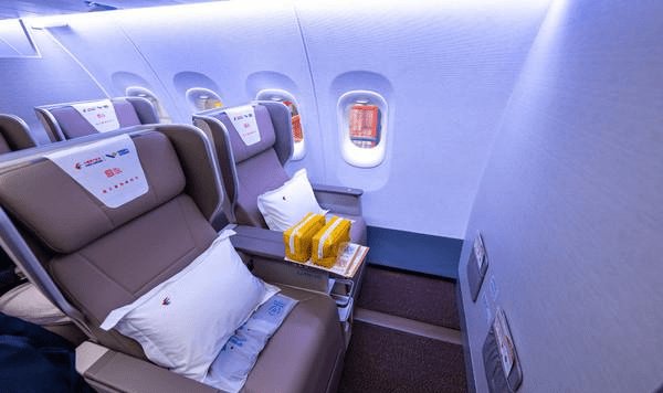 首架c919飞机高清内饰曝光!来不及解释了快"登机"_座椅_经济舱_tu