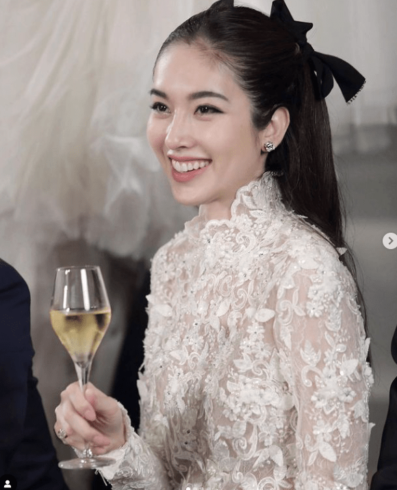 最美变性女星poyd官宣嫁入豪门,丈夫是发小的哥哥,已相识20年_未婚夫_