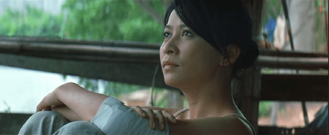 《无间道》刘嘉玲在经典港片《无间道2》中,刘嘉玲饰演阿陈的老婆.