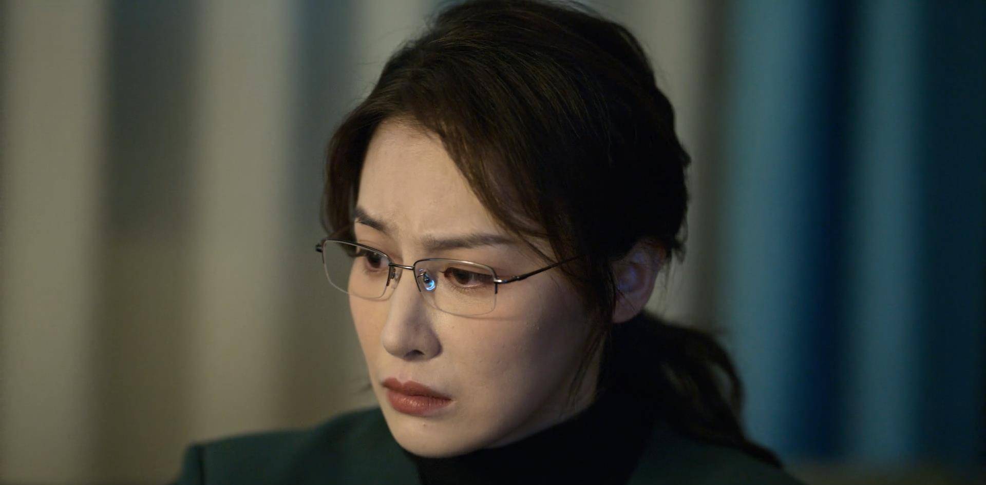 在电视剧《狂飙》中,一个不轻易哭的男人被演绎的淋漓尽致.