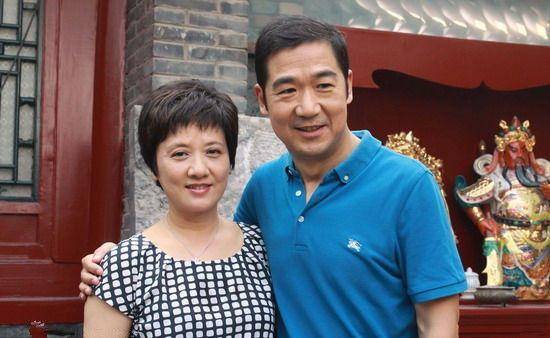 嫁给张国立30年,为了家庭一生没有生育_邓婕_女人_张默