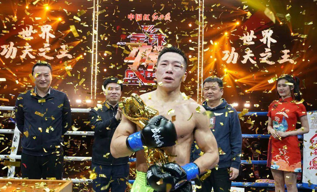 在比赛中不断后退,心生畏惧;朱帅与白俄罗斯狠人佩科维奇之间的碰撞