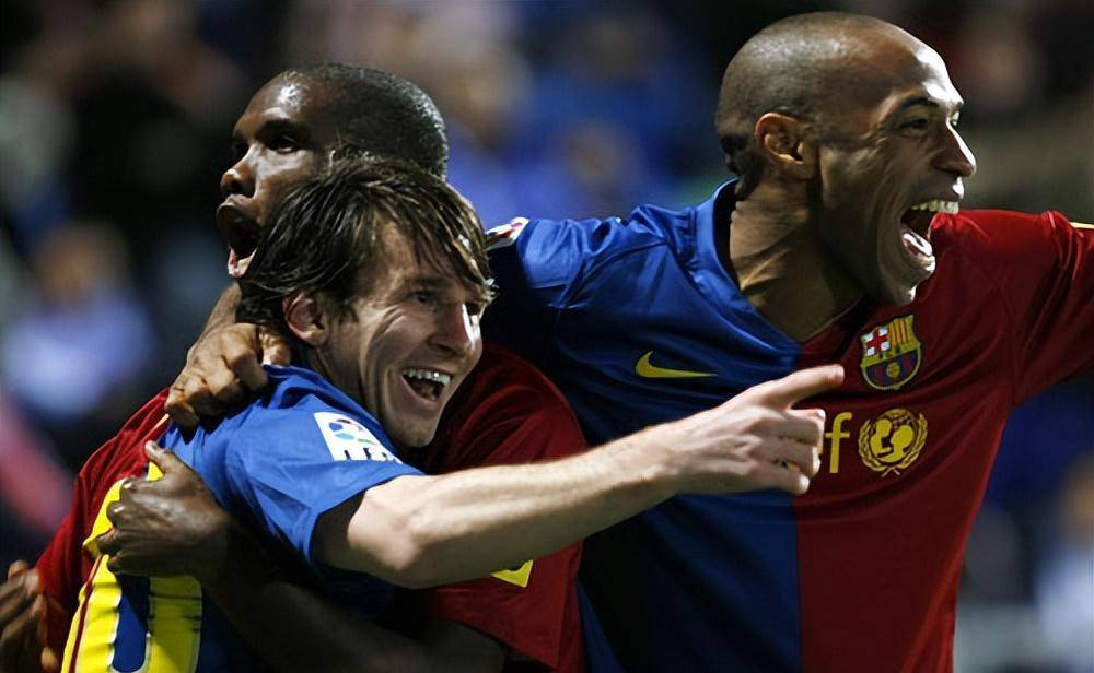 足坛十大锋线三叉戟级组合,c罗梅西两次上榜,第一名当之无愧!