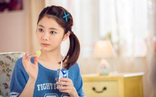 谭松韵:因赵薇上北电,被章子怡批演技差,今凭李尖尖大火_父母_电影