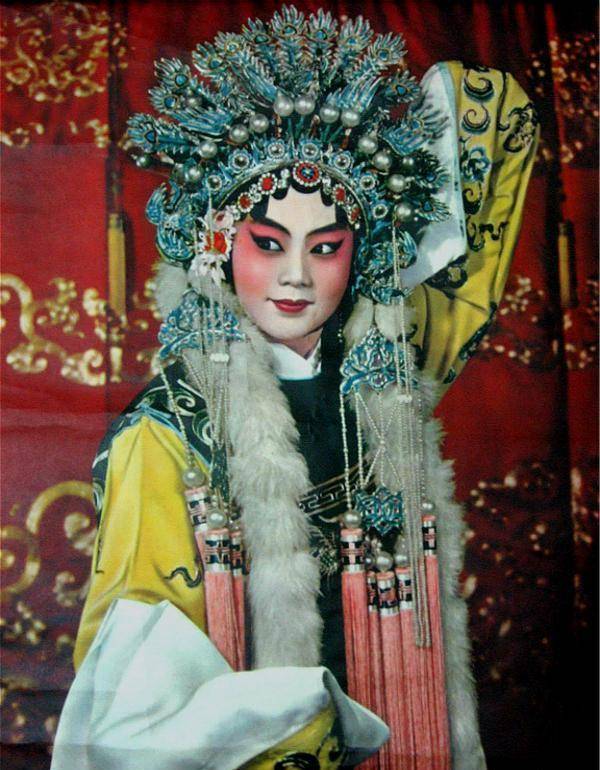 京剧演员李世济,王平的一些剧目是扬长避短还是自己不会乱改经典_改革