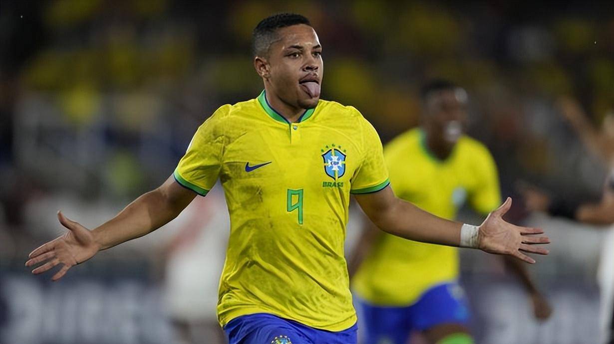 巴塞罗那抢购巴西17 岁的神童,被称为"下一个路易斯·苏亚雷斯"_维托