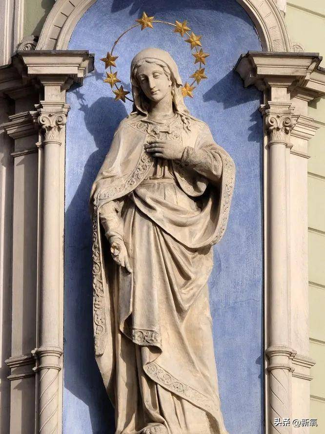 《狂飙》最后,为什么"圣母"变成了"白莲花"?_玛利亚_五官_形象