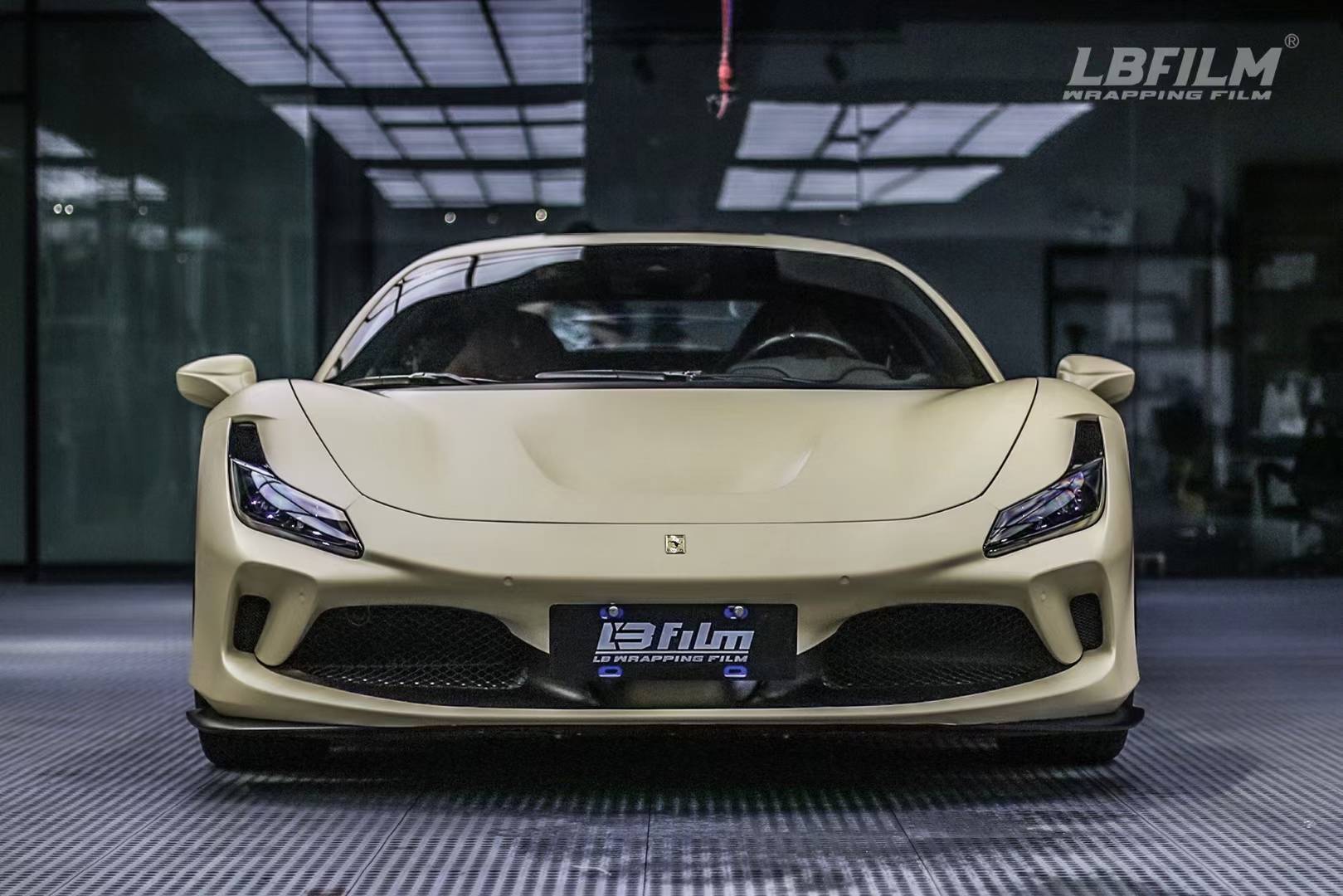 法拉利f8-lb改色膜消光沙漠黄,把记忆中的沙滩日光浴带回家_搜狐汽车