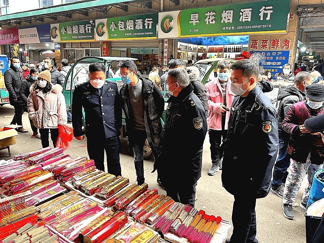 绚烂烟花兰江畔 浓浓年味溪水长 (图4)