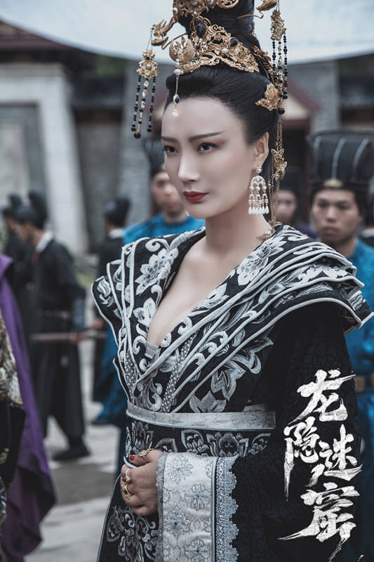 《龙隐迷窟》上映,王李丹妮饰演武则天,狄仁杰探案杂糅水下盗墓_电影