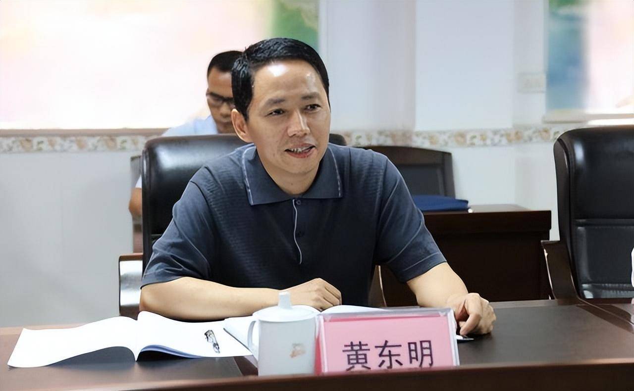 广西一村民绑架原县委书记,警方悬赏10万缉凶_陈克_黄某明_藤县