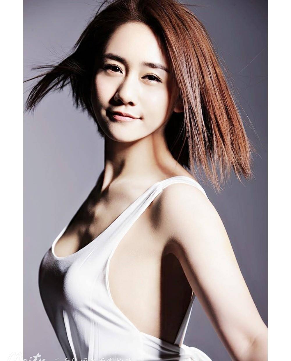 刘芸的性子比较直,而郑钧比较内向,也许是年龄的问题吧