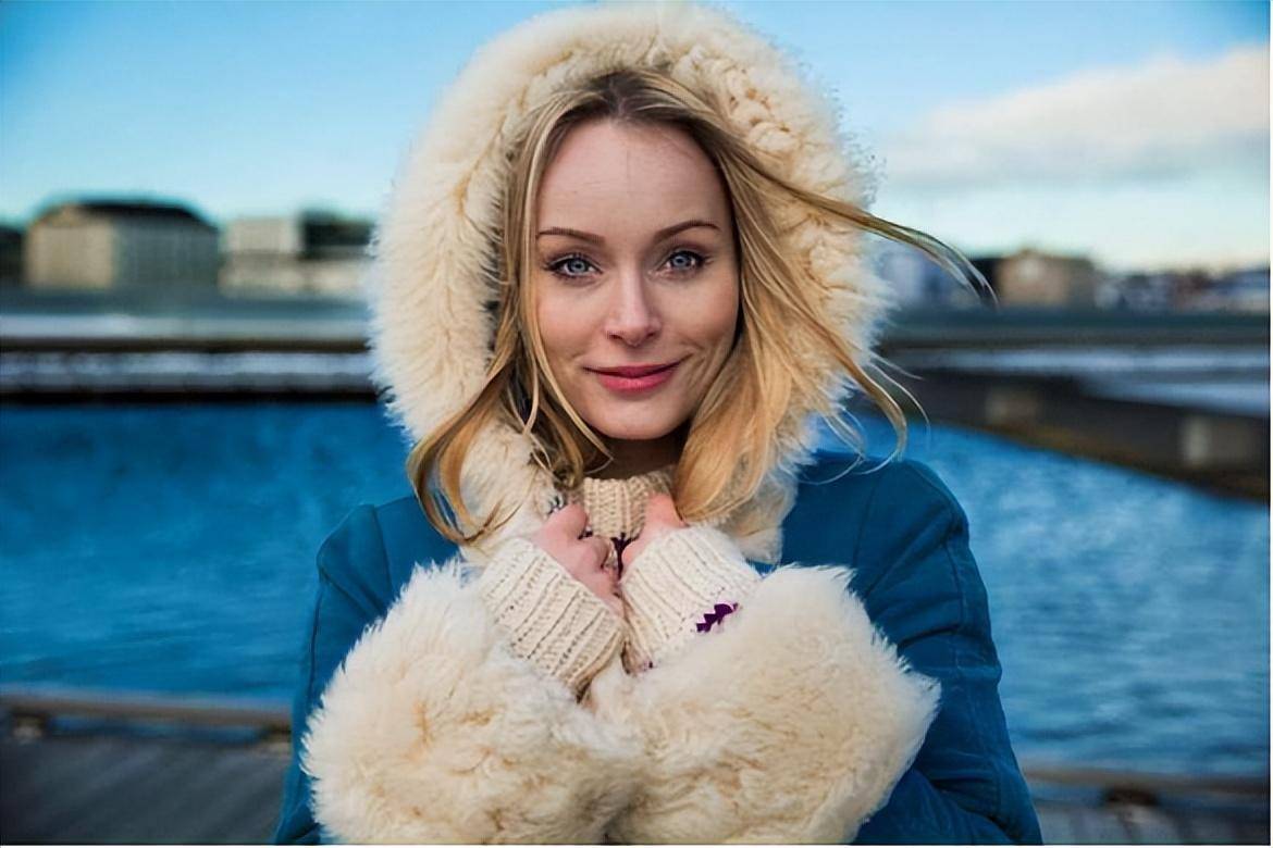 去芬兰旅行,半夜有美女敲门该开门吗?导游道出了背后实情!