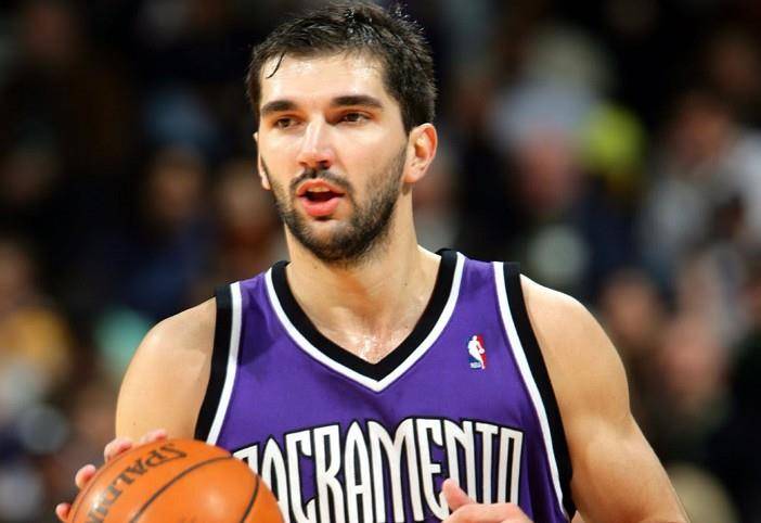 值得一提的是,福克斯单个加时赛得到14分在nba常规赛历史上也能排名第