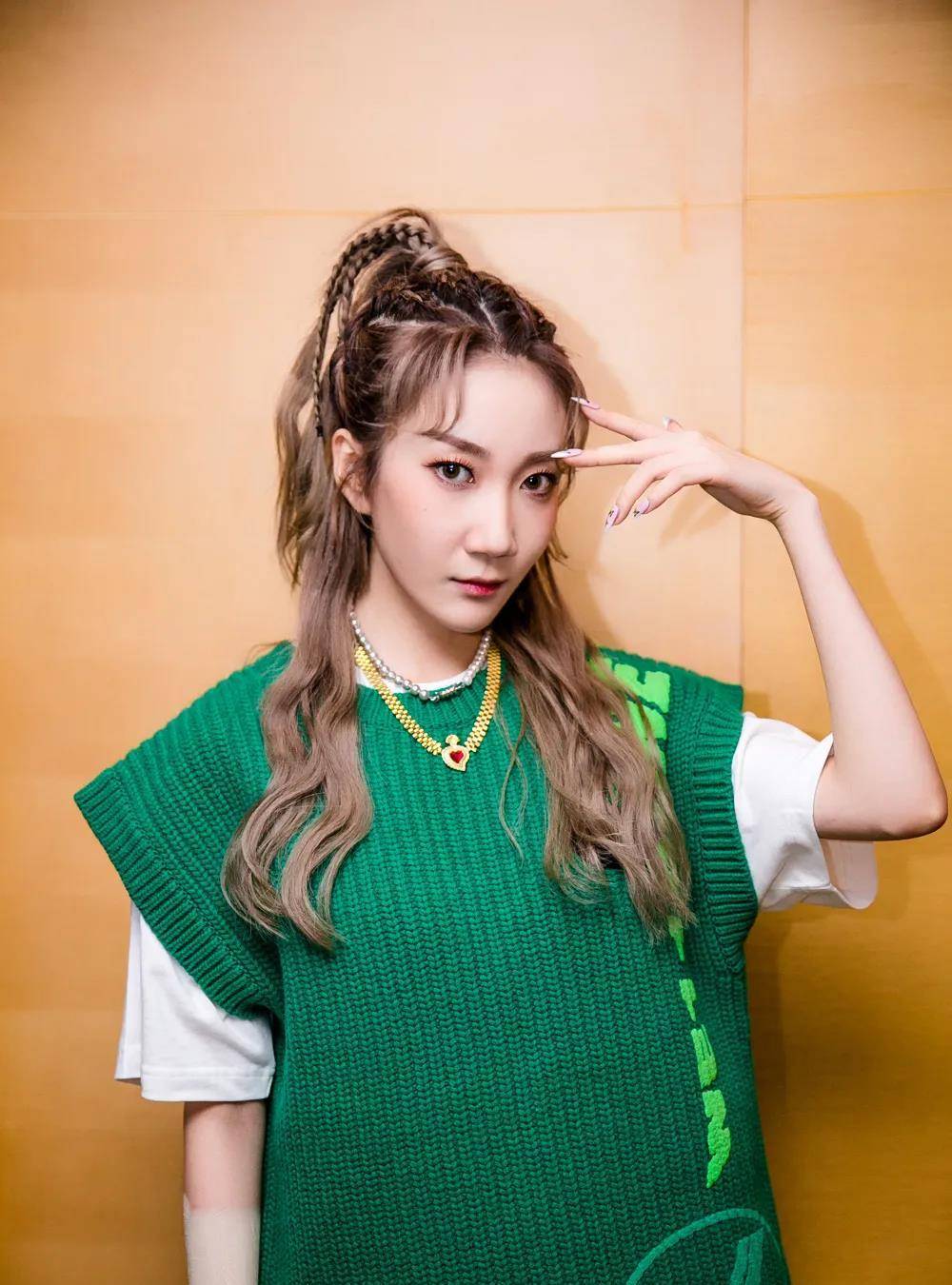 小八卦,gai,乃万,黄磊张艺兴,李易峰,孙俪_gai_女网友_王斯然