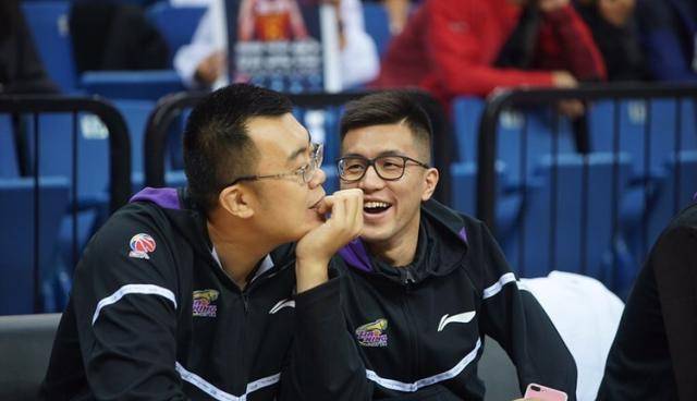 赵继伟赞新星,4将离队郭士强担心,辽宁男篮双核缺席揭幕战?