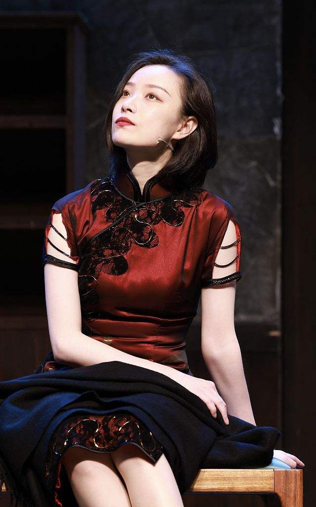 "玉墨"倪妮穿旗袍真好看,不用扮嫩美得高级大方,越来越有气质_小丸子