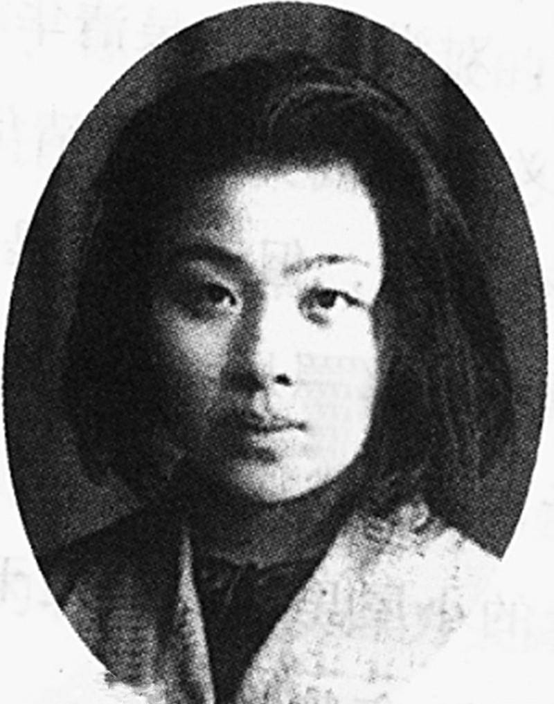 丁玲:与两位男友同居,为叛徒嫌犯狱中产女,后嫁给小13岁的陈明_胡也频