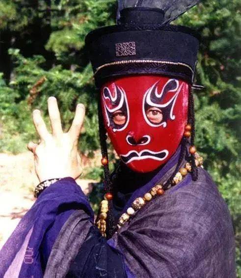 《笑傲江湖》中为青城派掌门一角色,找来川剧变脸大师彭登怀出演_绥滨