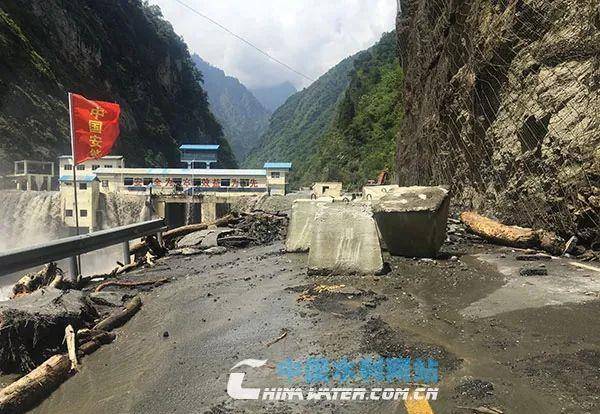 视频曲击：四川龙潭水电站除险工做起头