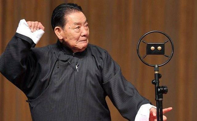 评书巨匠单田芳今日病逝，享年84岁，艺术生活生计60年荣誉等身