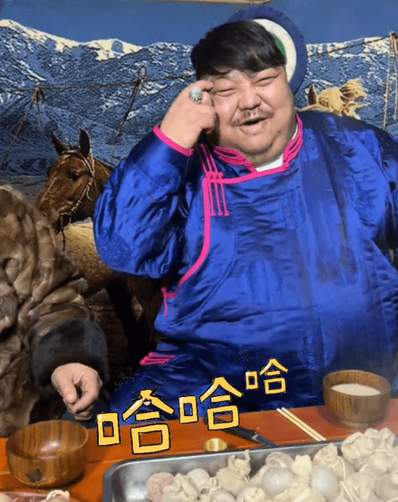 吃播恩克吃吐血仍不听劝！双眼黑青找不到脖子，网友却称体质问题_身体_直播_草原