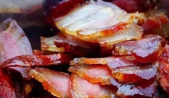 烟熏腊肉，农村人难以忘怀的小时候的味道！(图3)