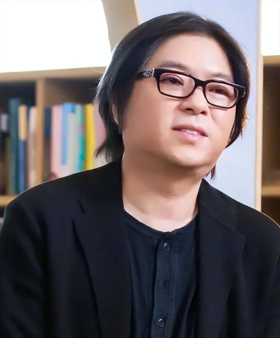 作家赵波和姜文,高晓松谈恋爱,曾为男人自杀,今51岁仍相信爱情_吴亮